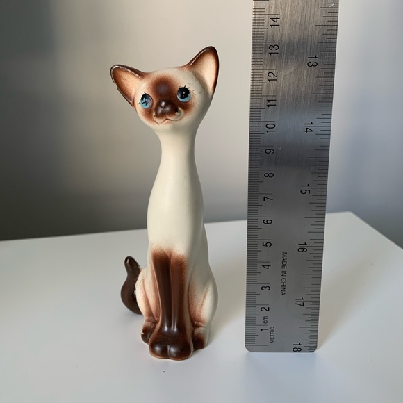 Vintage Kitsch Siamese Ceramic Cat Figurine - Picture 2 of 10